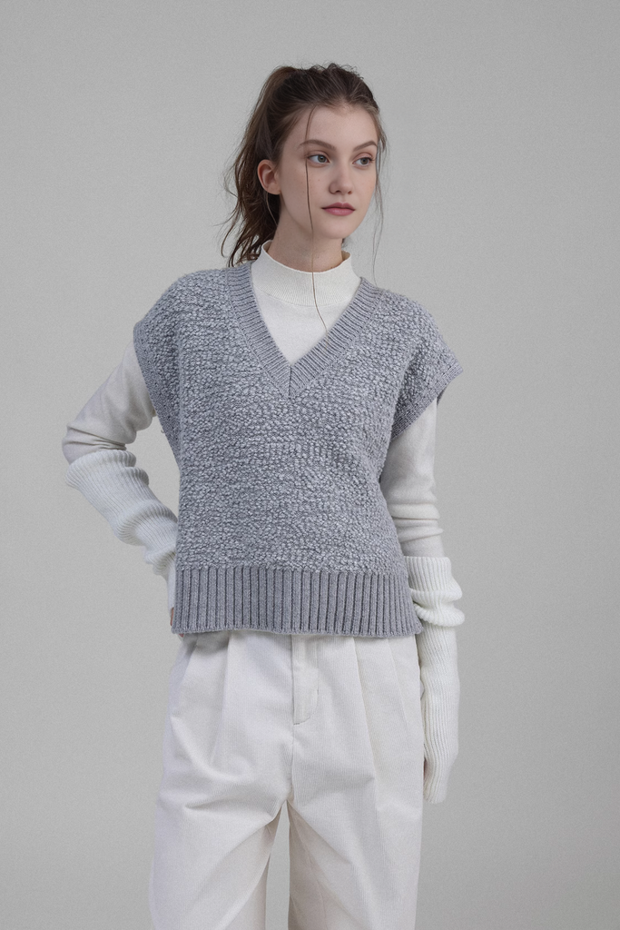 Oversized Wool Bouncle Sweater Vest - Fibflx