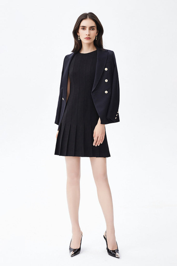 What Is a Cocktail Dress and How to Style It
