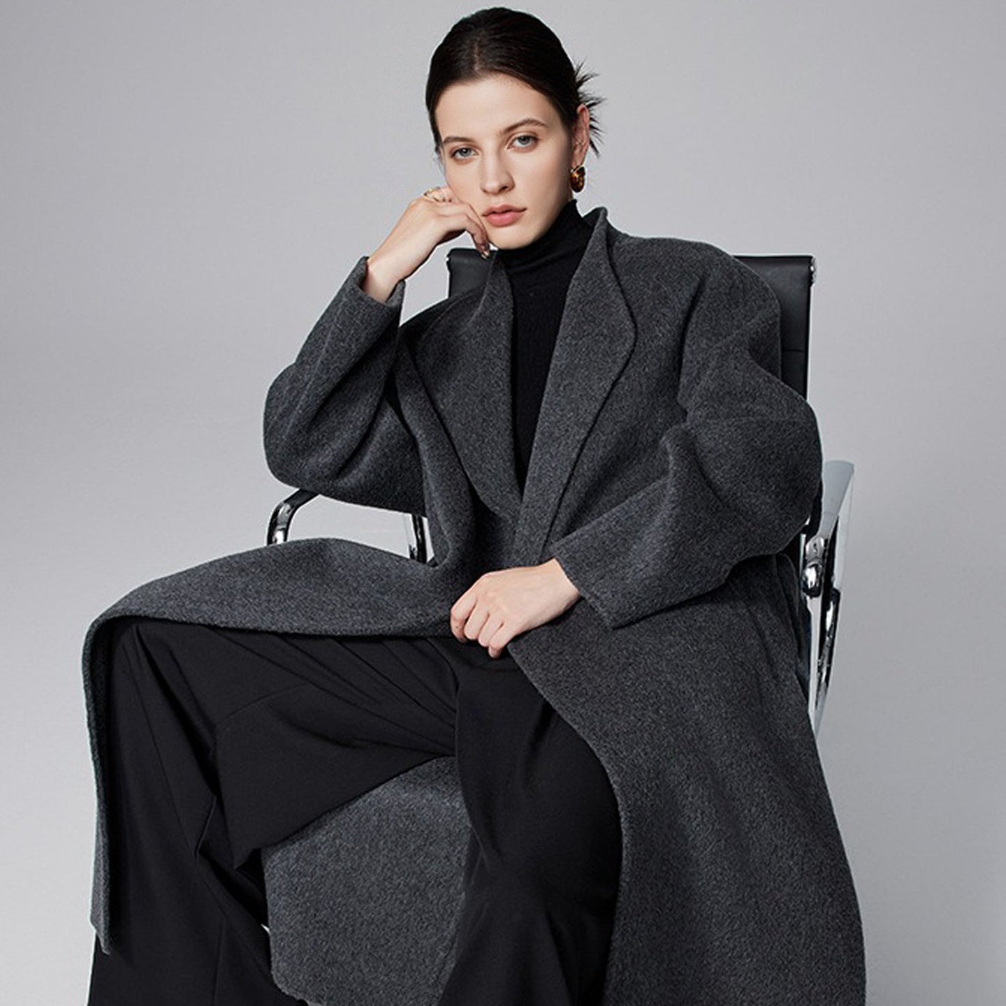 How to Choose a Women’s Coat: Materials, Fit, and Body Shape Guide