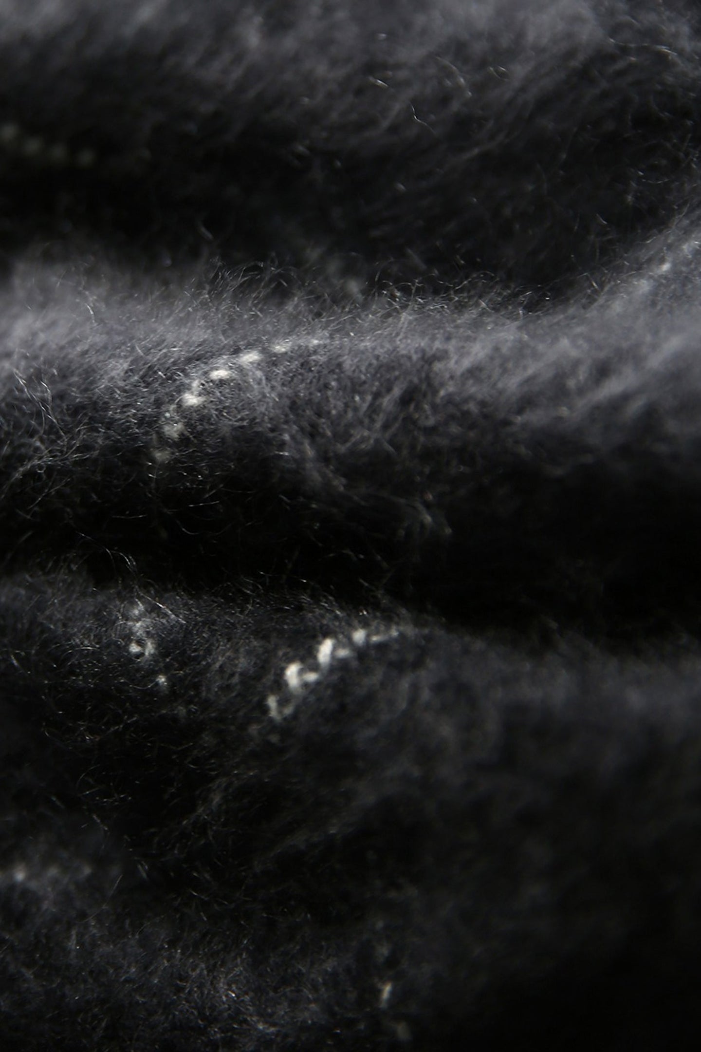 Italian Cashmere Sweater: A Deep Dive into Craftsmanship - Fibflx
