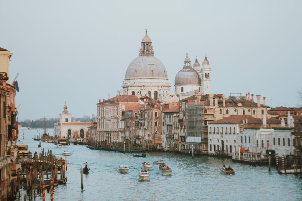 What to Wear in Italy: A Stylish Guide for Every Season and Occasion