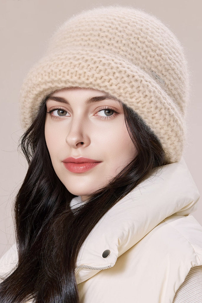 How to Wear a Hat in Winter: A Complete Style and Warmth Guide
