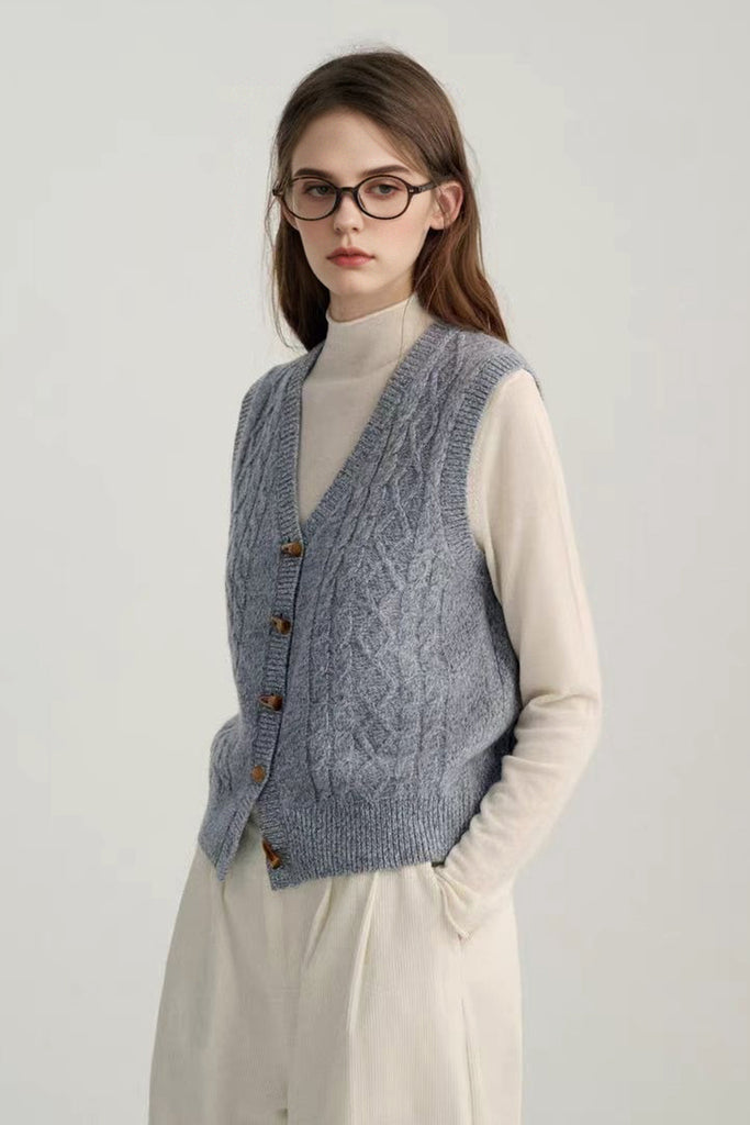 100 Australian Wool Cable Knit V-Neck Button-Up Sweater Vest  Fibflx