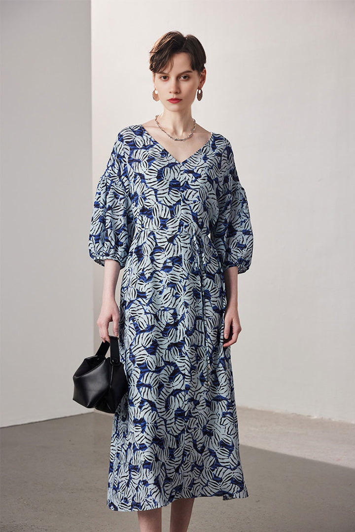 100 Mulberry Silk Leaf Print Balloon-Sleeve V-Neck Midi Dress with Tie Waist  Fibflx