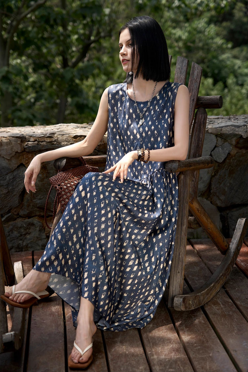 blue floral silk twill midi dress 100% Printed Trapeze Navy / XL With a swing silhouette price_range:LOW Polka dot maxi dress Choose Size:00-2