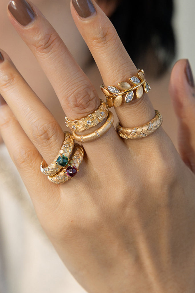 18K Gold Basket Wave Band Ring with Italian Rigato Finish  Fibflx