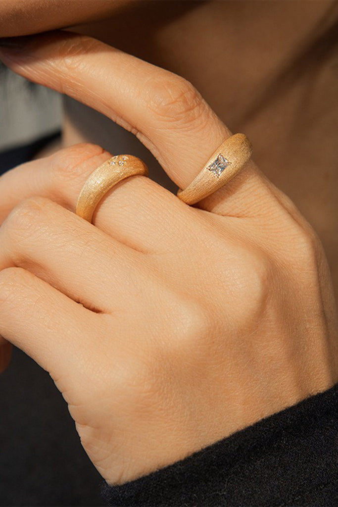 18K Gold Cubic Zirconia Cluster Band Ring with Italian Rigato Finish  Fibflx