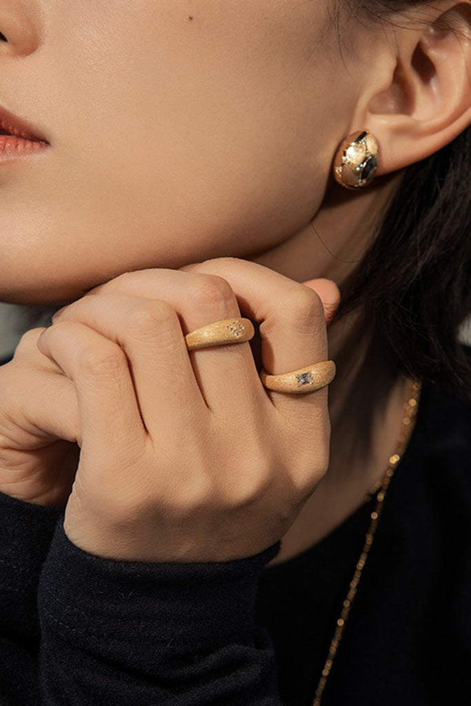 18K Gold Cubic Zirconia Cluster Band Ring with Italian Rigato Finish  Fibflx