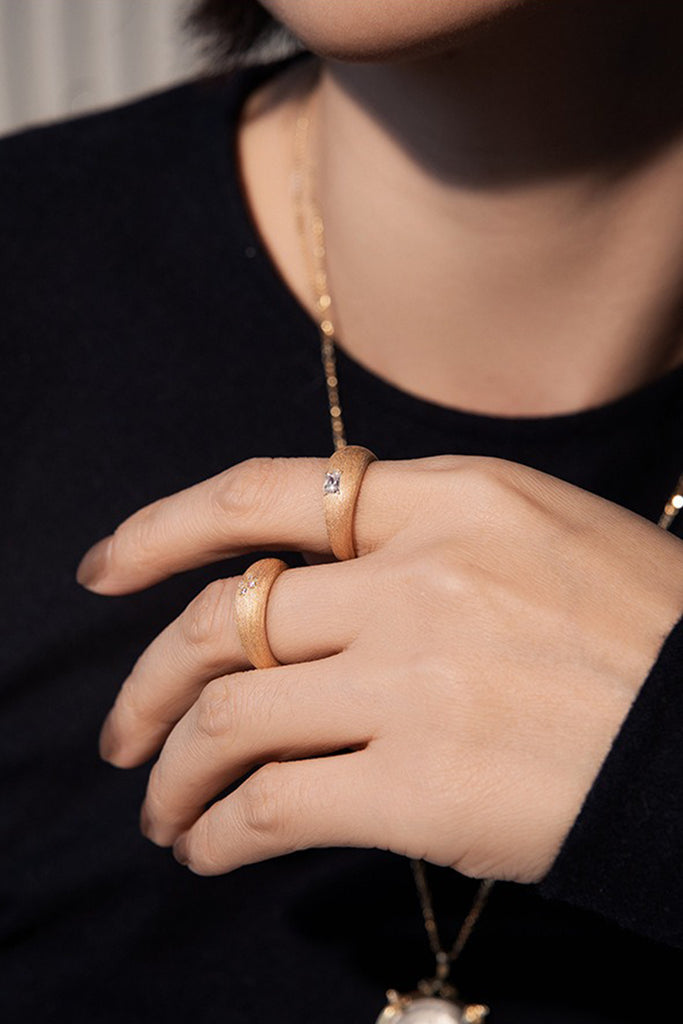 18K Gold Cubic Zirconia Cluster Band Ring with Italian Rigato Finish  Fibflx