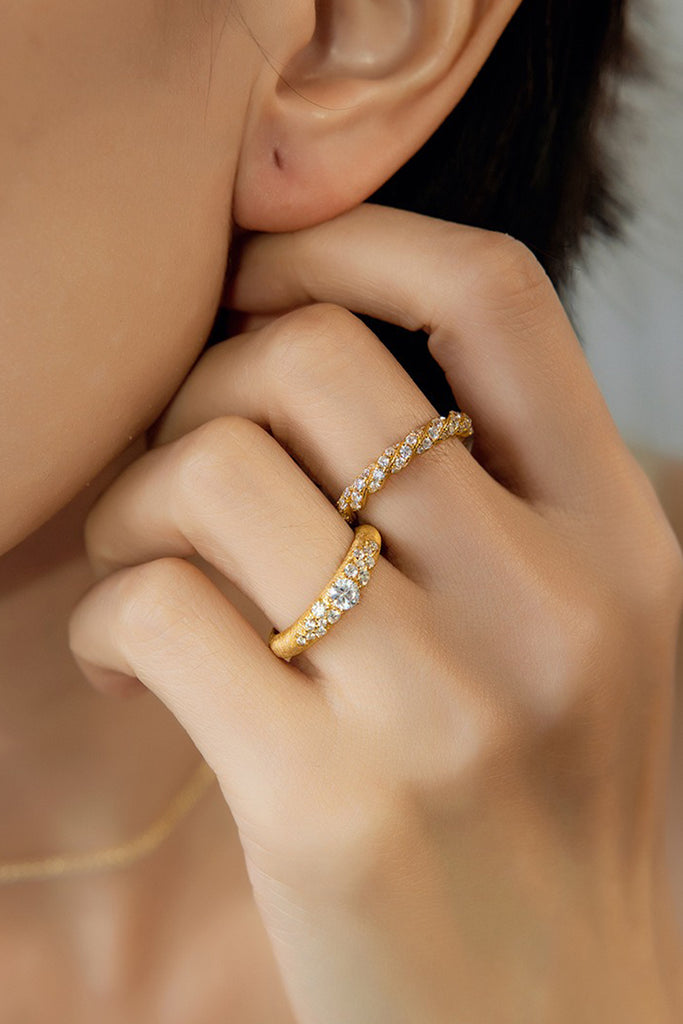 18K Gold Graduated CZ Band Ring with Italian Rigato Finish  Fibflx