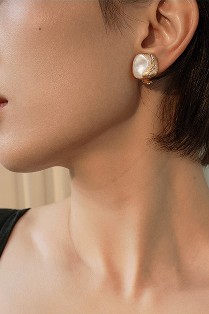 18K Gold Mother of Pearl Square Stud Earrings with Italian Rigato Finish  Fibflx