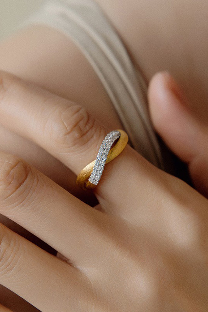 18K Gold Pav¨¦ CZ Crossover Ring with Italian Rigato Finish  Fibflx