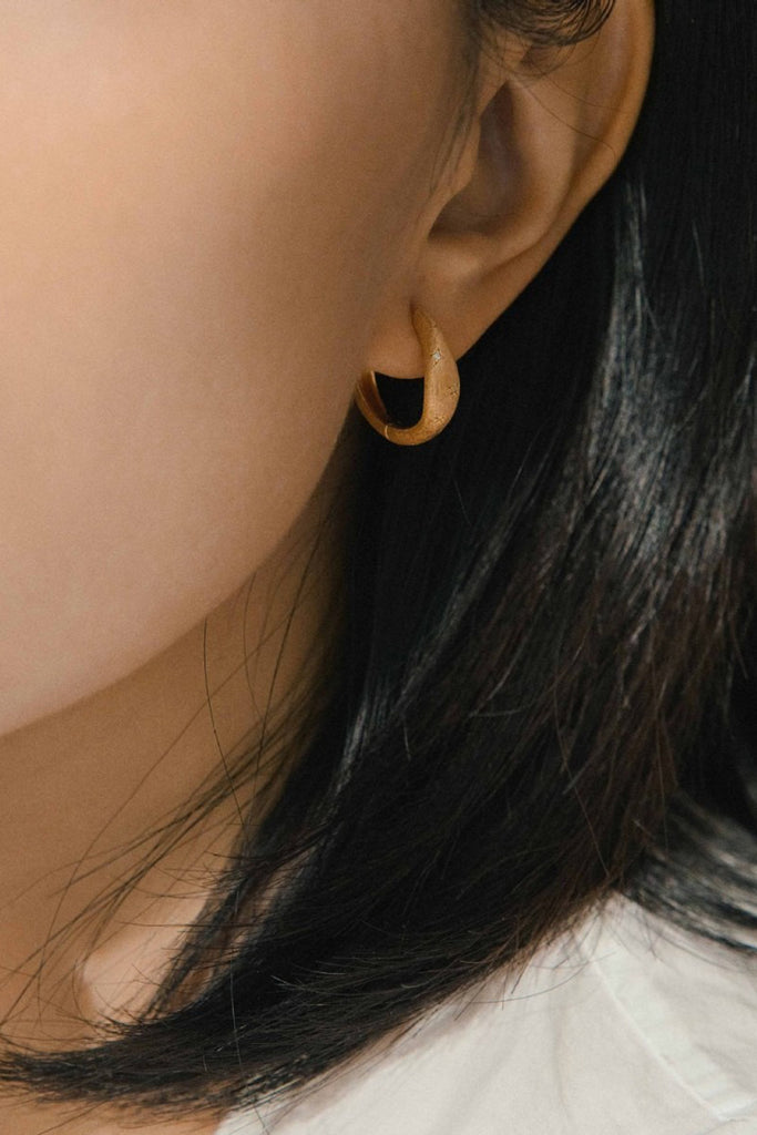 18K Gold Starburst Hoop Earrings with Italian Rigato Finish  Fibflx