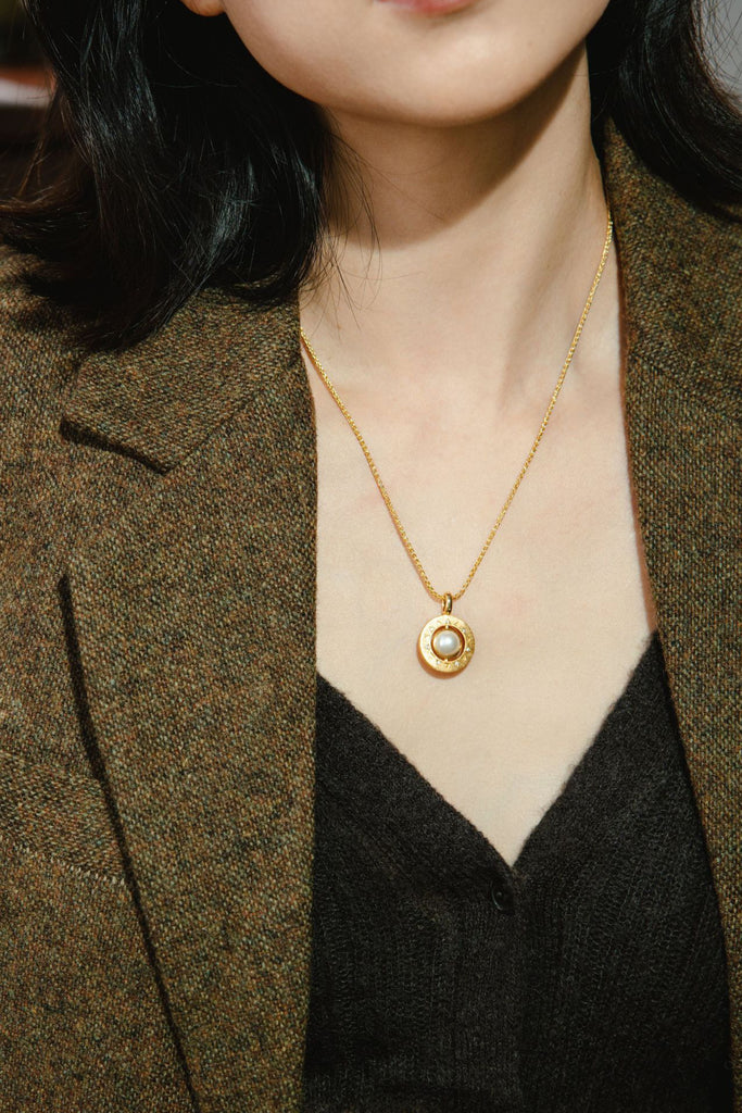 18K Gold Swarovski Crystal Pearl Starburst Pendant Necklace with Italian Rigato Finish  Fibflx