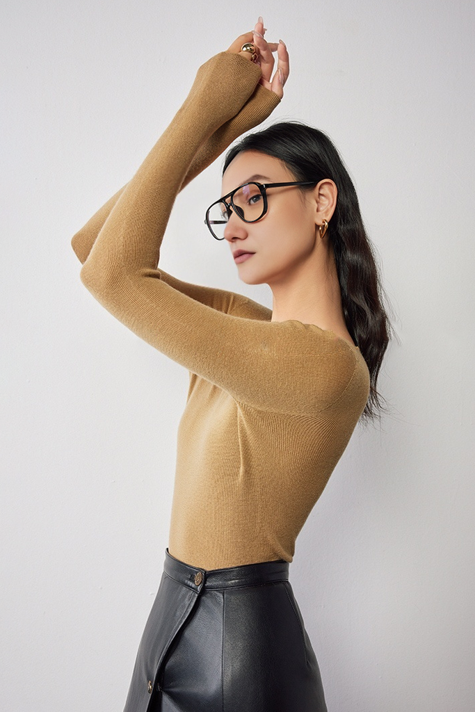 Asymmetric Neck Seamless Thermal Merino Wool Base Layer - Fibflx