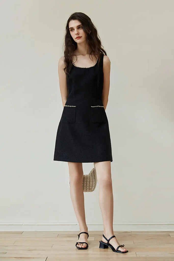 Black Scoop-Neck Sleeveless Mini Dress  Fibflx