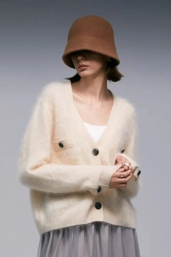 Fibflx Women's Chunky Brushed Cashmere V-Neck Cardigan with Decorative Pockets