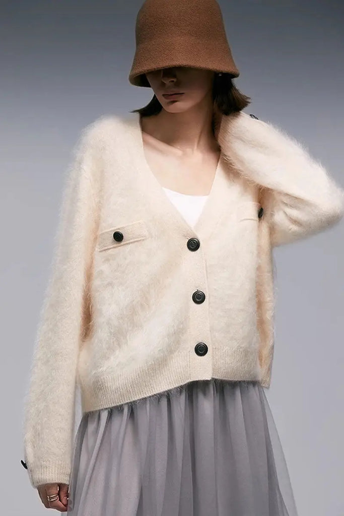 Fibflx Women's Chunky Brushed Cashmere V-Neck Cardigan with Decorative Pockets