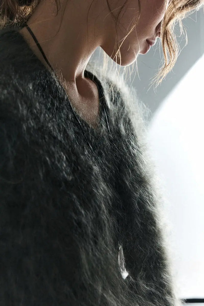 Fibflx Women's Chunky Brushed Cashmere V-Neck Pullover Sweater