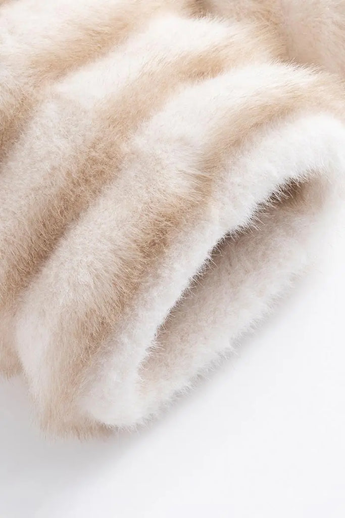 Fibflx Women's Cropped Faux Fur Chinchilla Coat with Oversized Collar