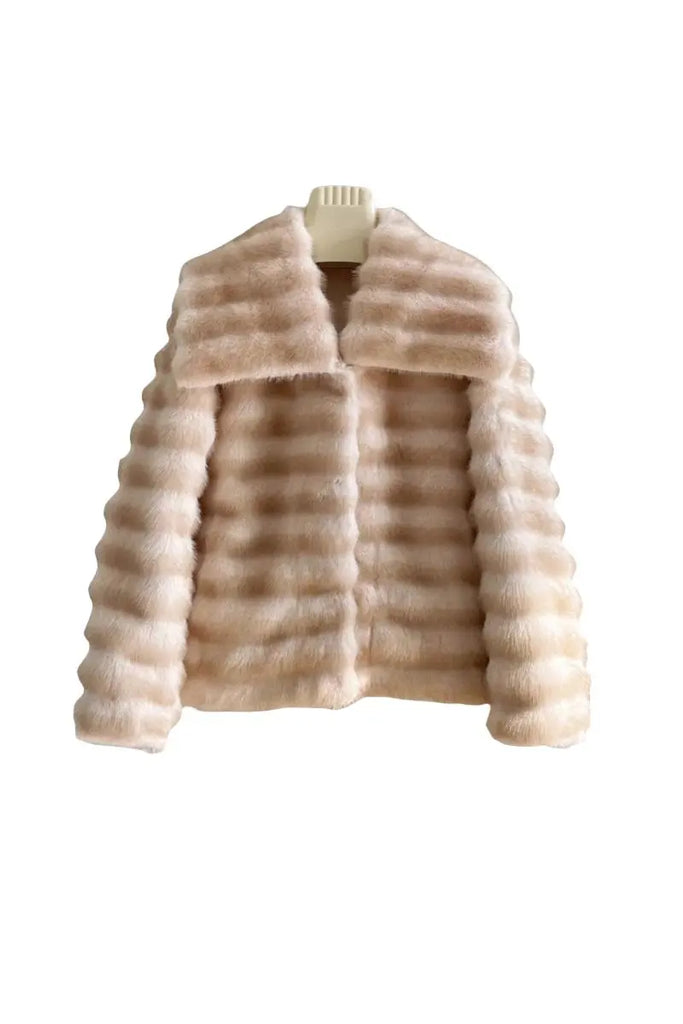 Fibflx Women's Cropped Faux Fur Chinchilla Coat with Oversized Collar