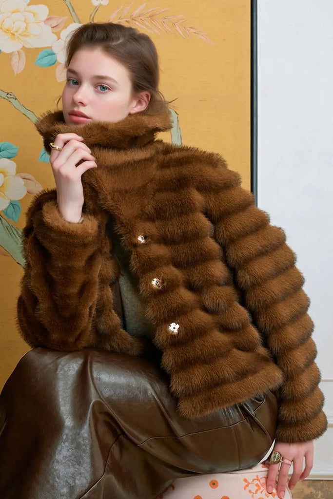 Fibflx Women's Cropped Faux Fur Chinchilla Coat with Oversized Collar