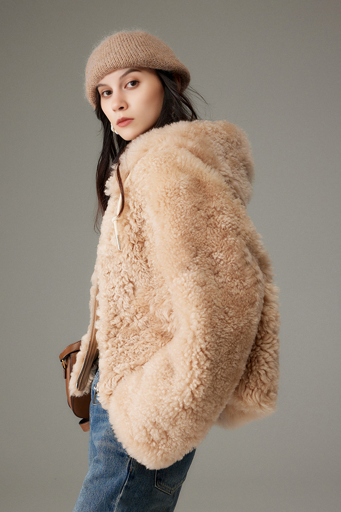 Fluffy Crop Shearling Teddy Coat with Hood Fibflx