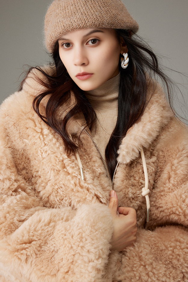 Fluffy Crop Shearling Teddy Coat with Hood Fibflx