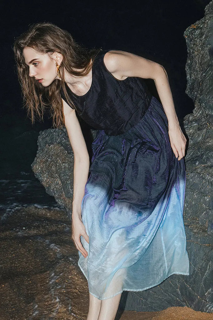 Ombre Sleeveless Trapeze Midi Dresss  Fibflx