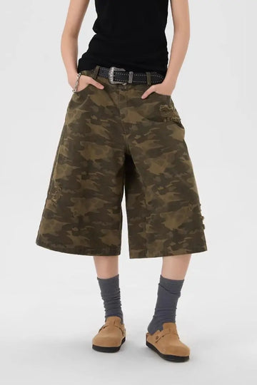 Fibflx Women's Oversized Camo Cargo Baggy Jorts