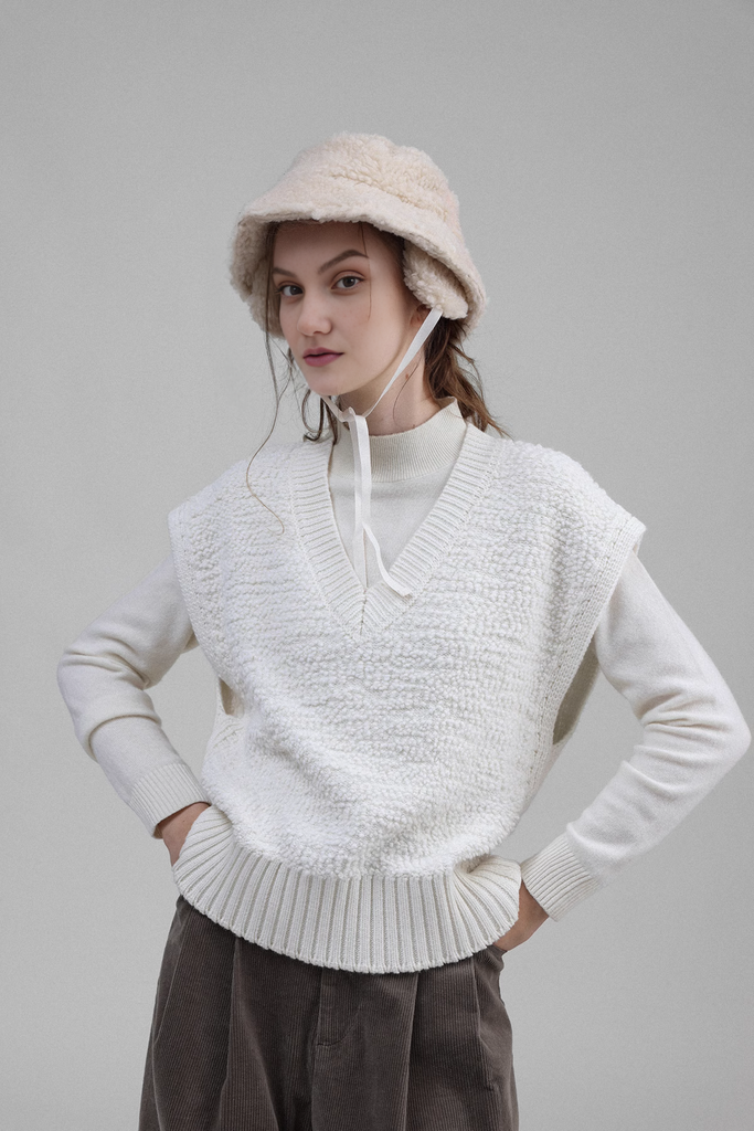 Oversized Wool Bouncle Sweater Vest - Fibflx