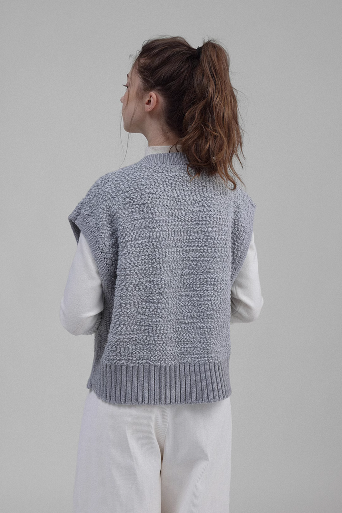 Oversized Wool Bouncle Sweater Vest - Fibflx