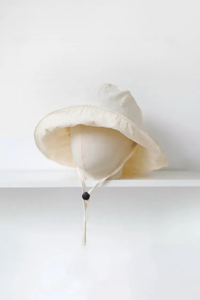 Fibflx Women's Packable Wide Brim Bucket Hat with Detachable Strap