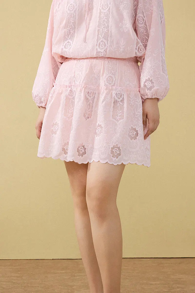 【PORTERNA】Flon lace short skirt Amazon.com: LYANER Women's Sexy Satin Silky Lace Trim Slit