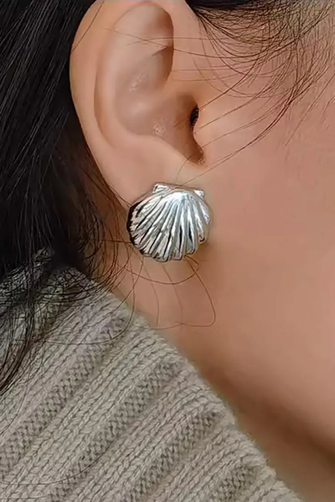 Fibflx Women's Silver Shell Clip-on Earrings