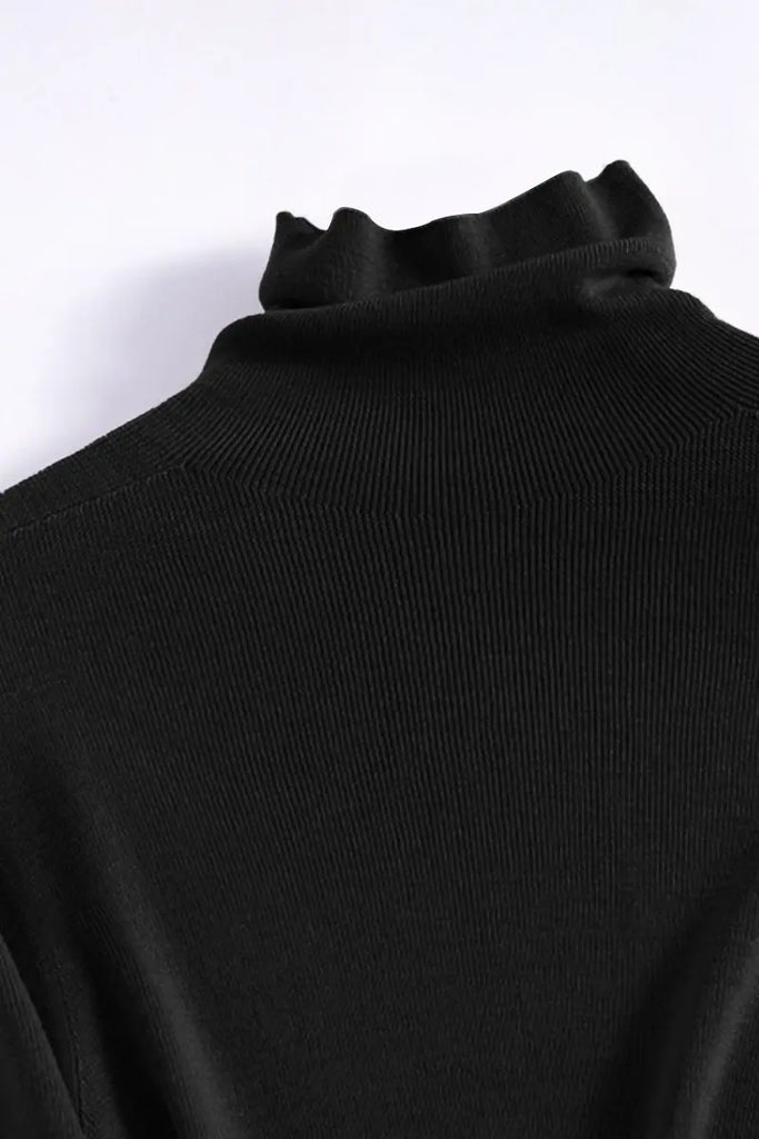Slim Seamless Wool Turtleneck Sweater with Thumb Holes - Fibflx