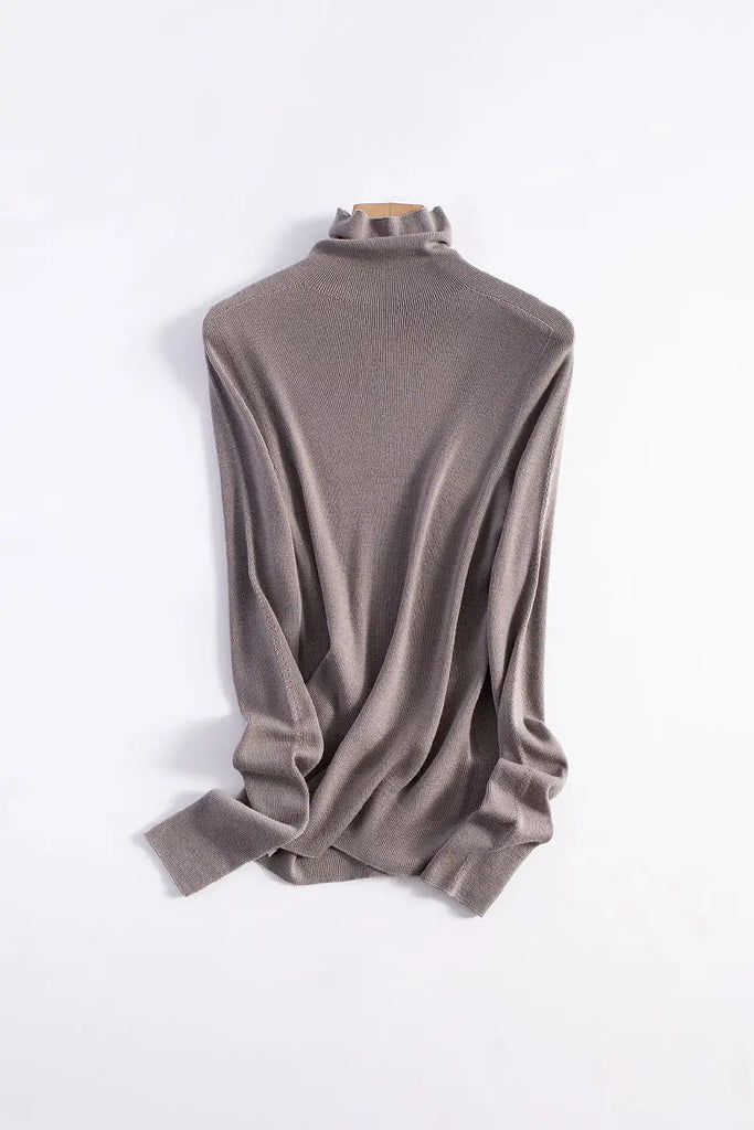 Slim Seamless Wool Turtleneck Sweater with Thumb Holes - Fibflx