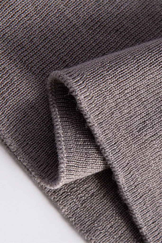 Slim Seamless Wool Turtleneck Sweater with Thumb Holes - Fibflx