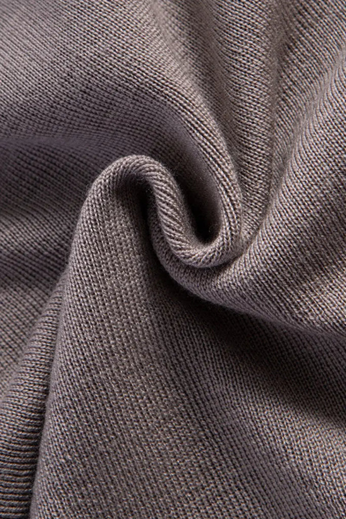 Slim Seamless Wool Turtleneck Sweater with Thumb Holes - Fibflx