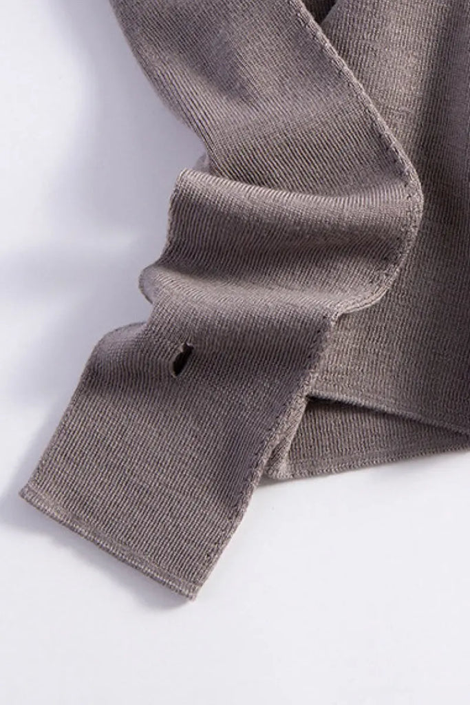 Slim Seamless Wool Turtleneck Sweater with Thumb Holes - Fibflx