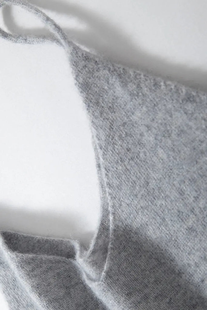 Fibflx Women's Supersoft 100 Albe Cashmere Cropped V-Neck Camisole