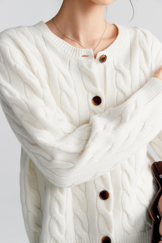 Vintage 100 Wool Cable Knit Cardigan Fibflx