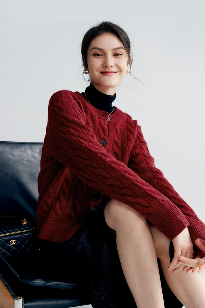 Vintage 100 Wool Cable Knit Cardigan Fibflx