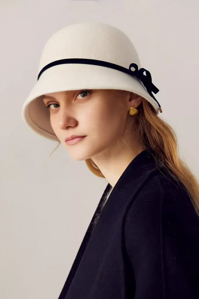 Vintage 100 Wool Felt Cloche Hat With Bow Fibflx