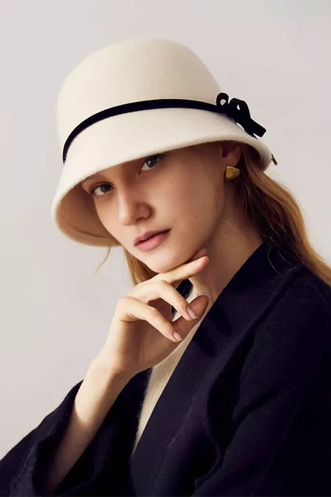 Vintage 100 Wool Felt Cloche Hat With Bow Fibflx