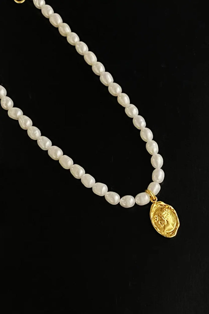 Vintage Pearl Chain Necklace with Gold Pendant Fibflx