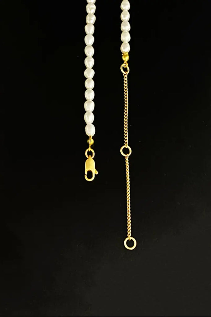 Vintage Pearl Chain Necklace with Gold Pendant Fibflx