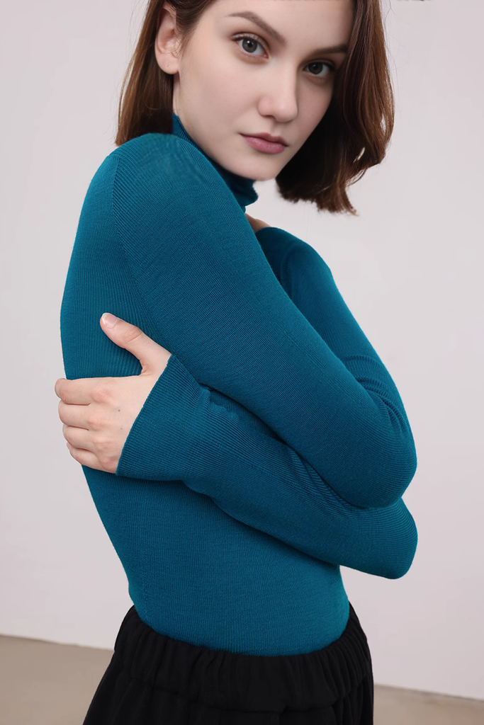 FIbflx Women's Washable Merino Wool Base Layer Turtleneck Sweater