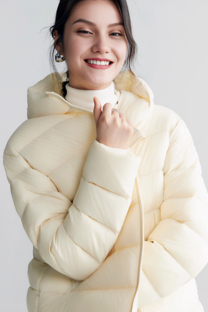 Women's Ultra Lightweight Hooded Packable Down Puffer Jacket