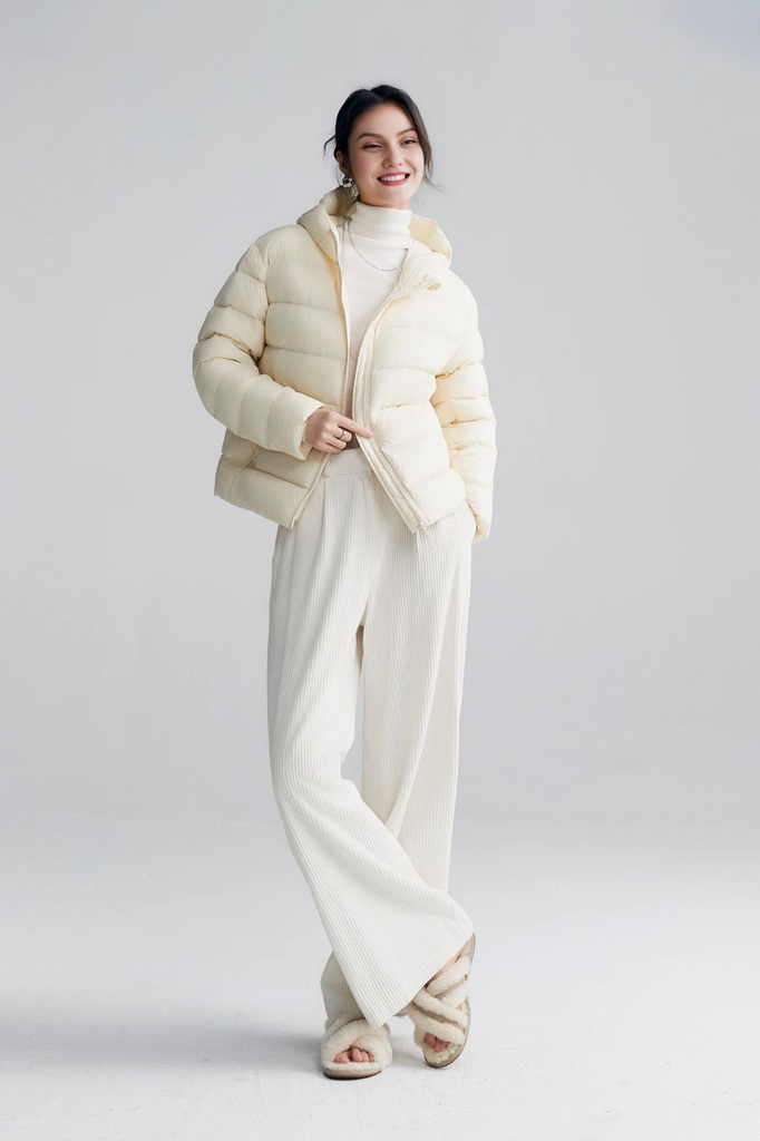 Women's Ultra Lightweight Hooded Packable Down Puffer Jacket